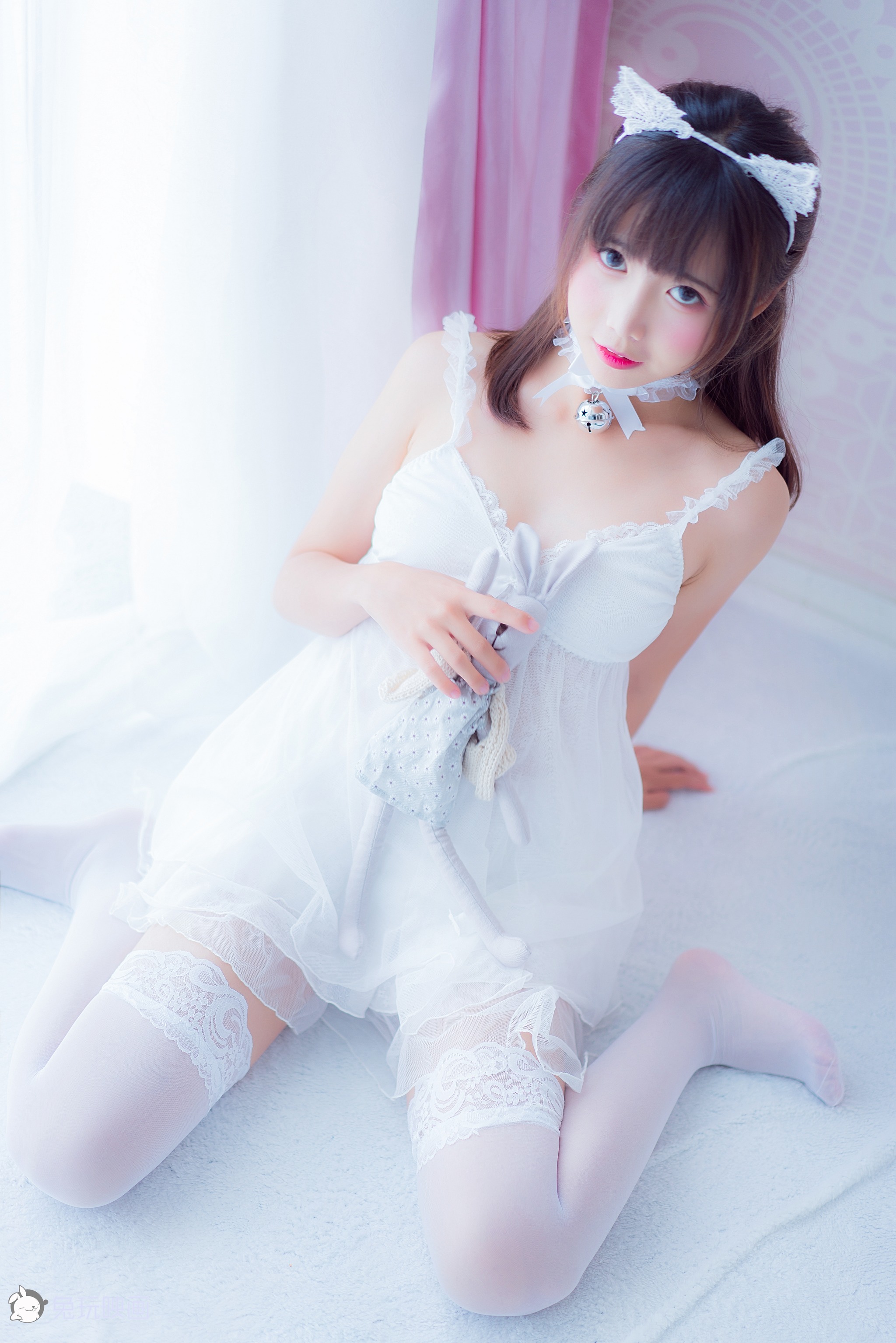 面饼仙儿 - NO.002 Coser面饼仙儿 吊带睡衣 [50P]-XikXak